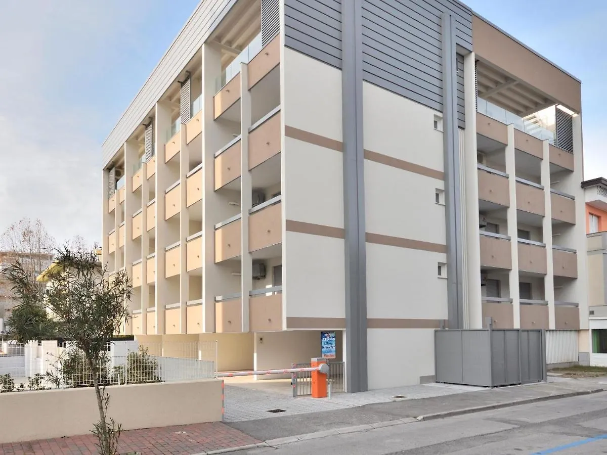 Modern Two-Room Apartment Condominio Nautilus Bibione Holiday home
